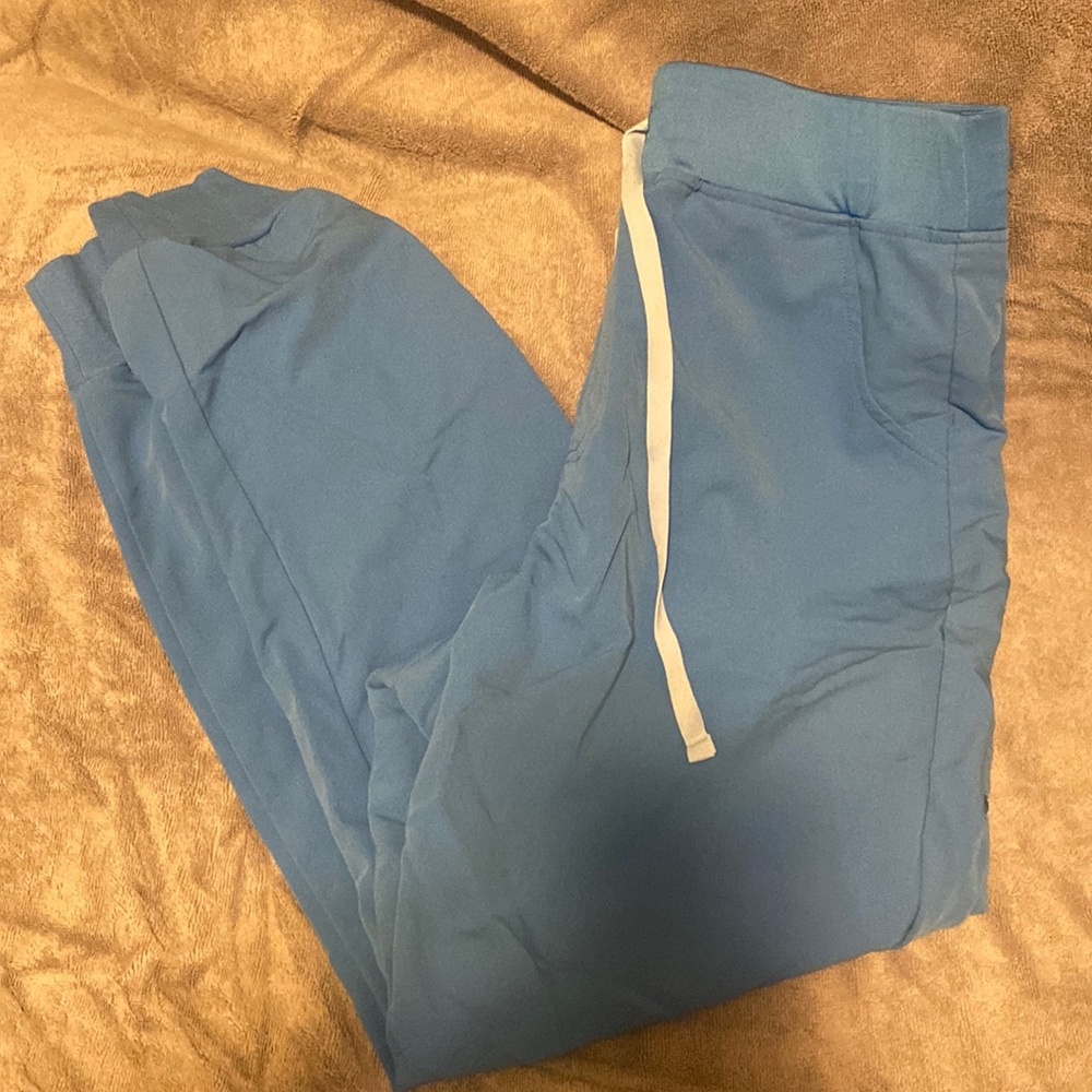 Zamora scrub pants